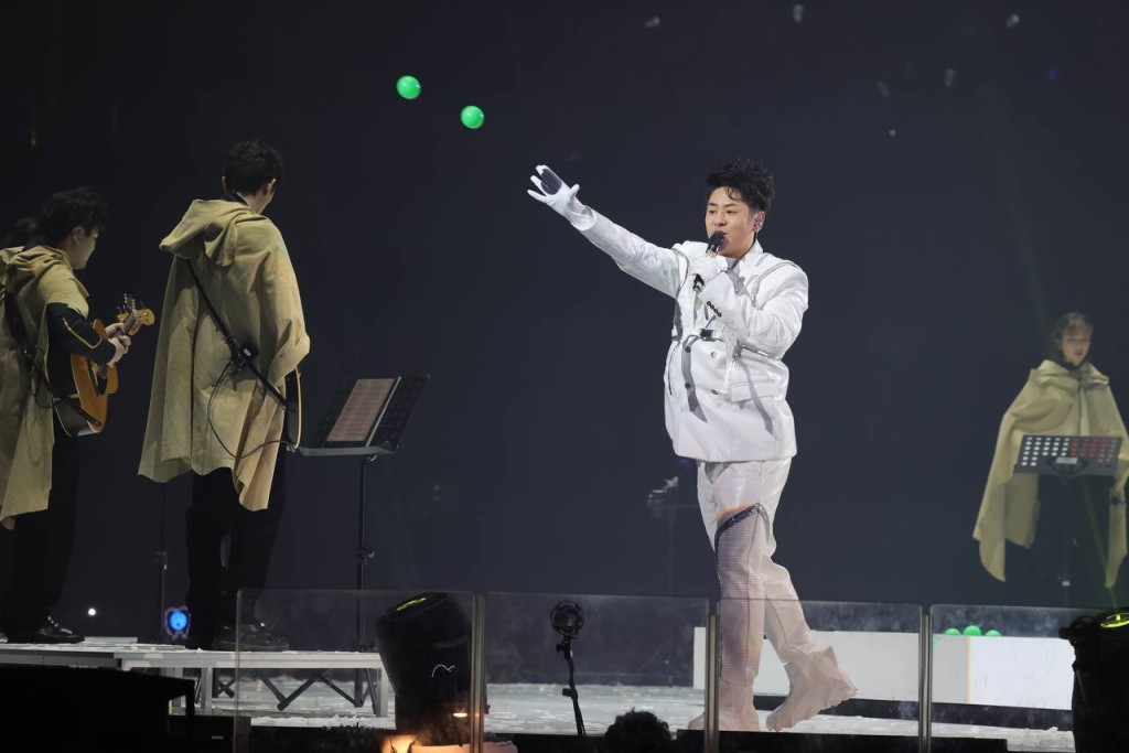 許廷鏗（Alfred）與fans一起迎接2023。